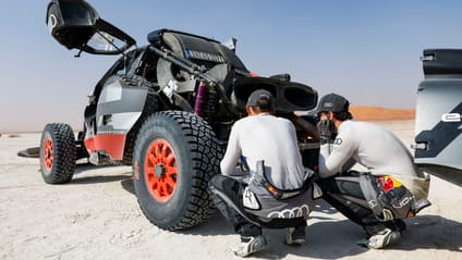 Top Gear’s simple eight-step program to drive and survive in the desert