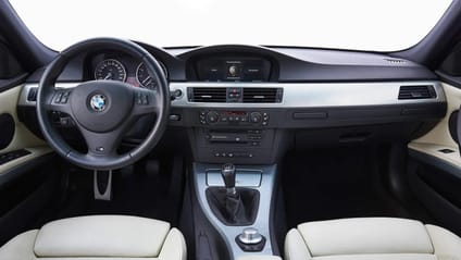 What’s the interior of the BMW 3 Series like? 