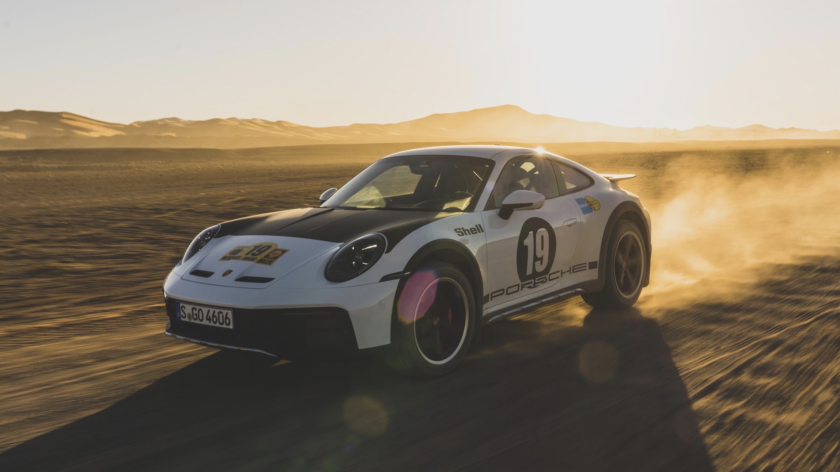 Porsche retro wraps 911 Dakar Top Gear