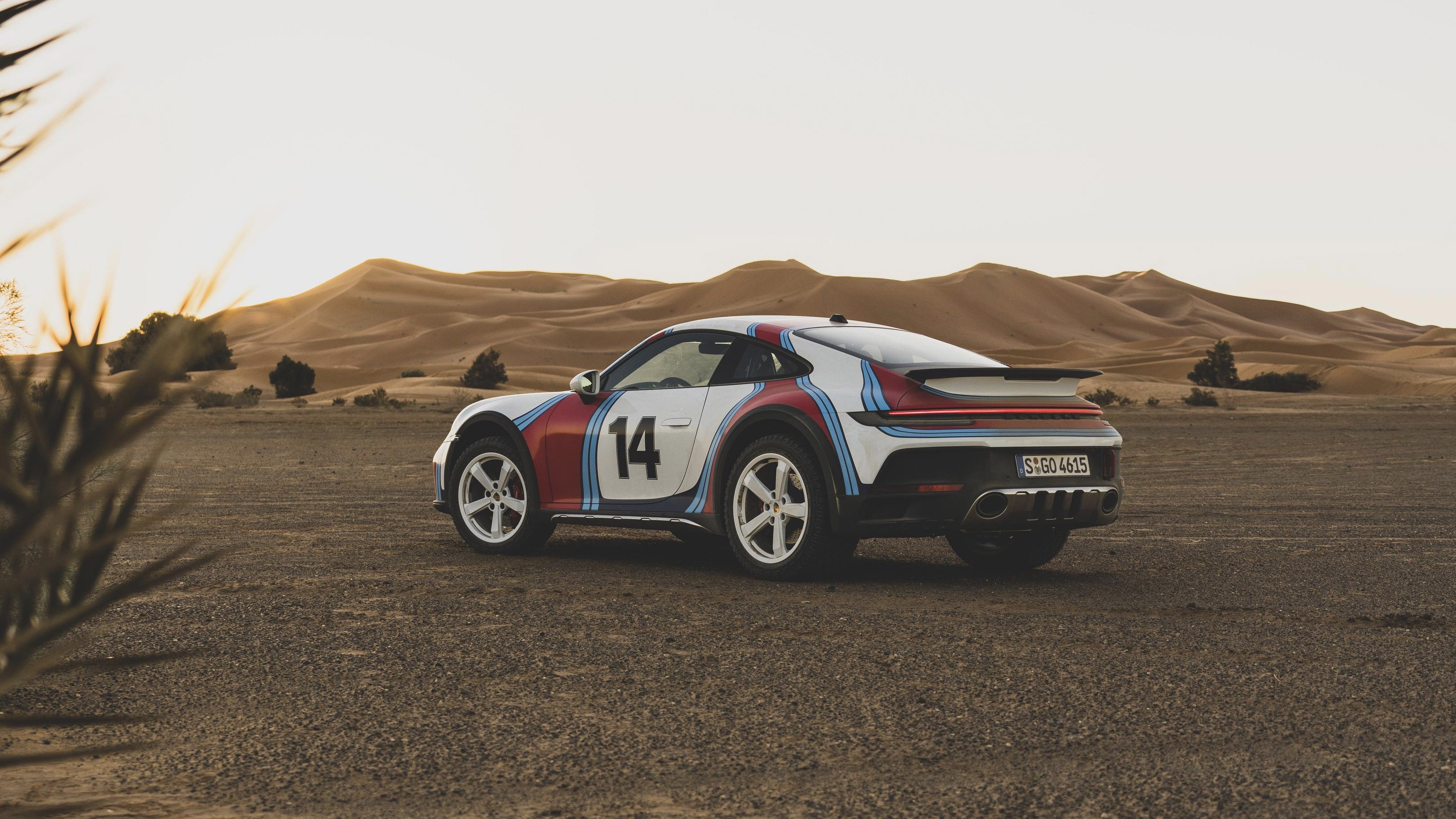 Porsche retro wraps 911 Dakar Top Gear