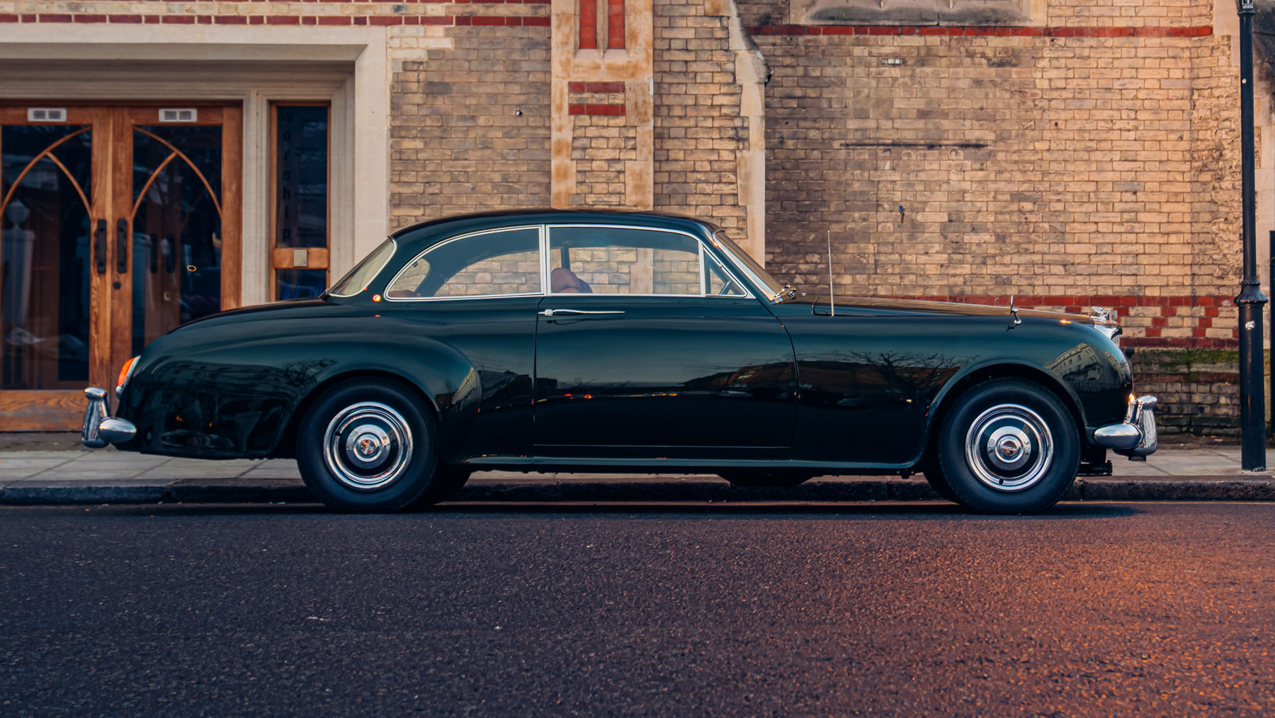 1961 Bentley S2 Continental upcyled by Lunaz Design