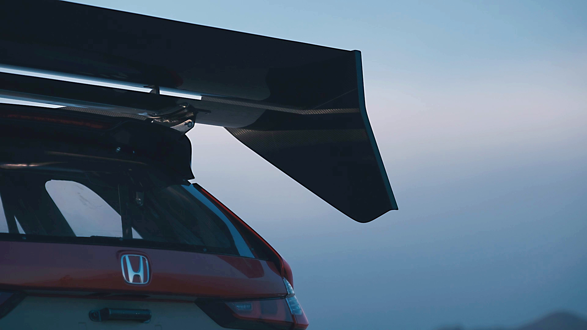 Honda CR-V Hybrid Hybrid Racer rear wing