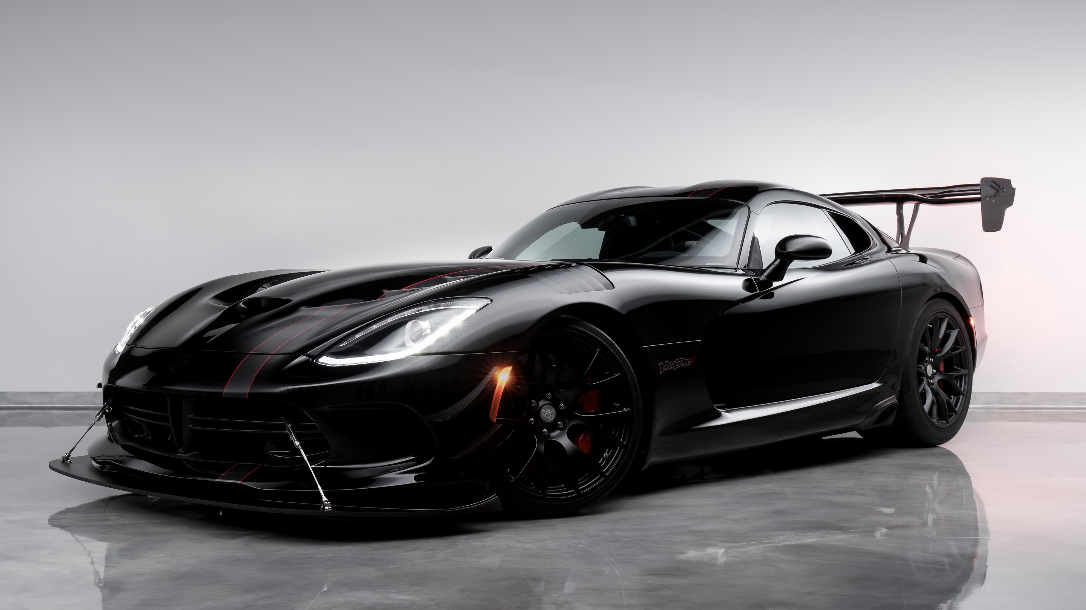 Dodge Viper ACR Vooodoo Who do? You do. Do what? You remind me of the babe