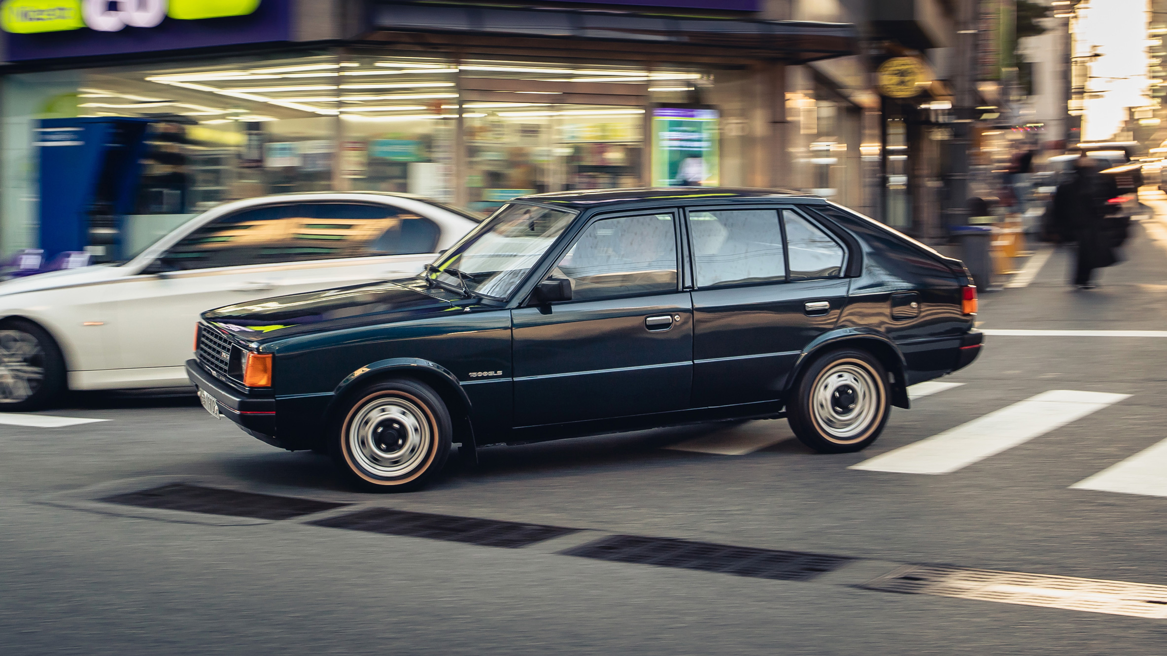 Hyundai Pony profile