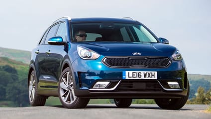 Static shot of blue 2017 Kia Niro Hybrid