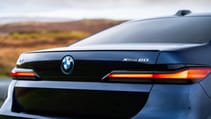 BMW i7 tailgate