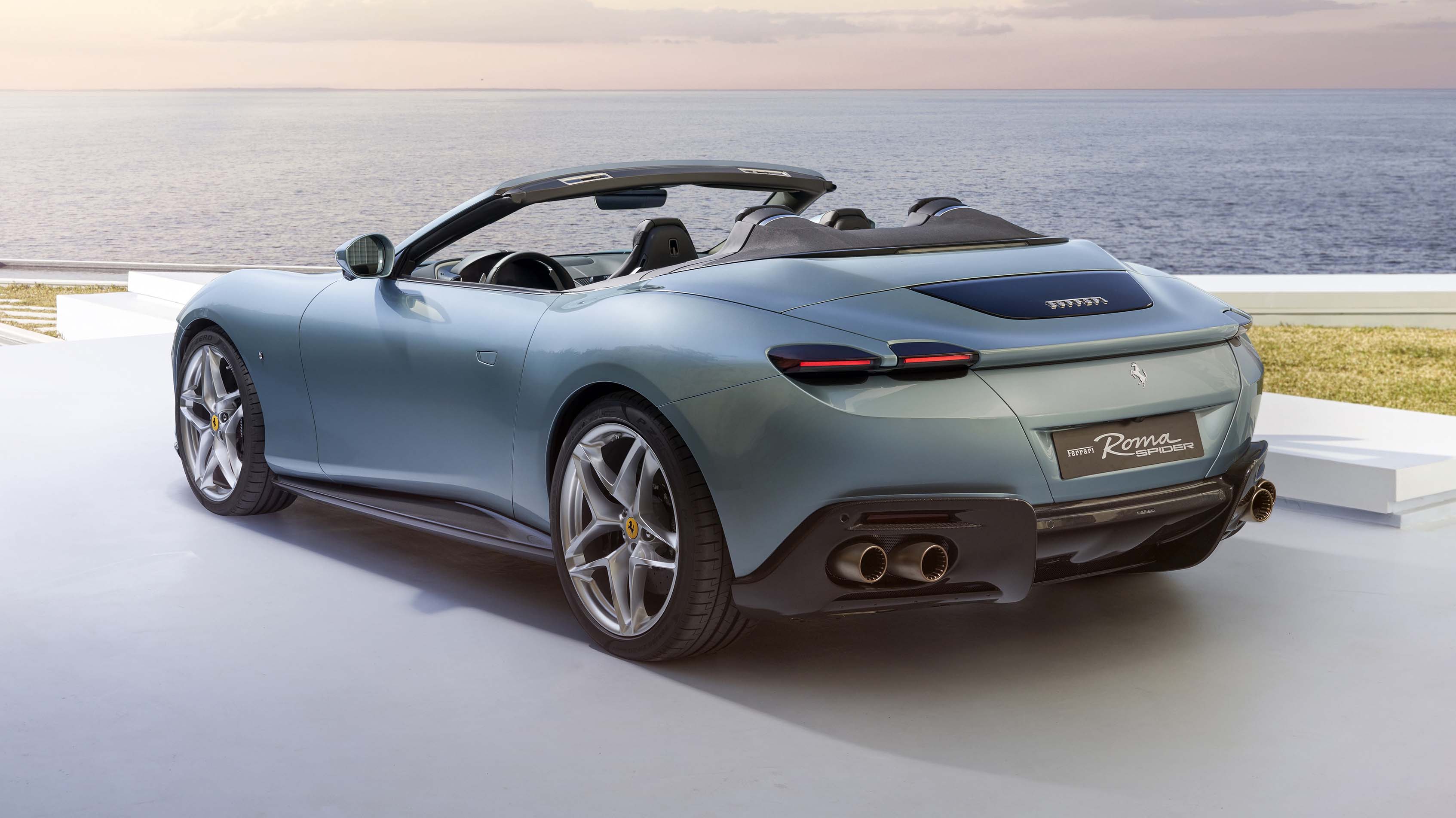 This is the new Ferrari Roma Spider