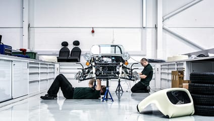 The TG team builds its own Caterham 160