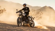 Triumph Scrambler 1200 dust