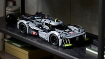 Lego Technic Peugeot 9X8 front