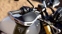 Triumph Scrambler 1200 handles