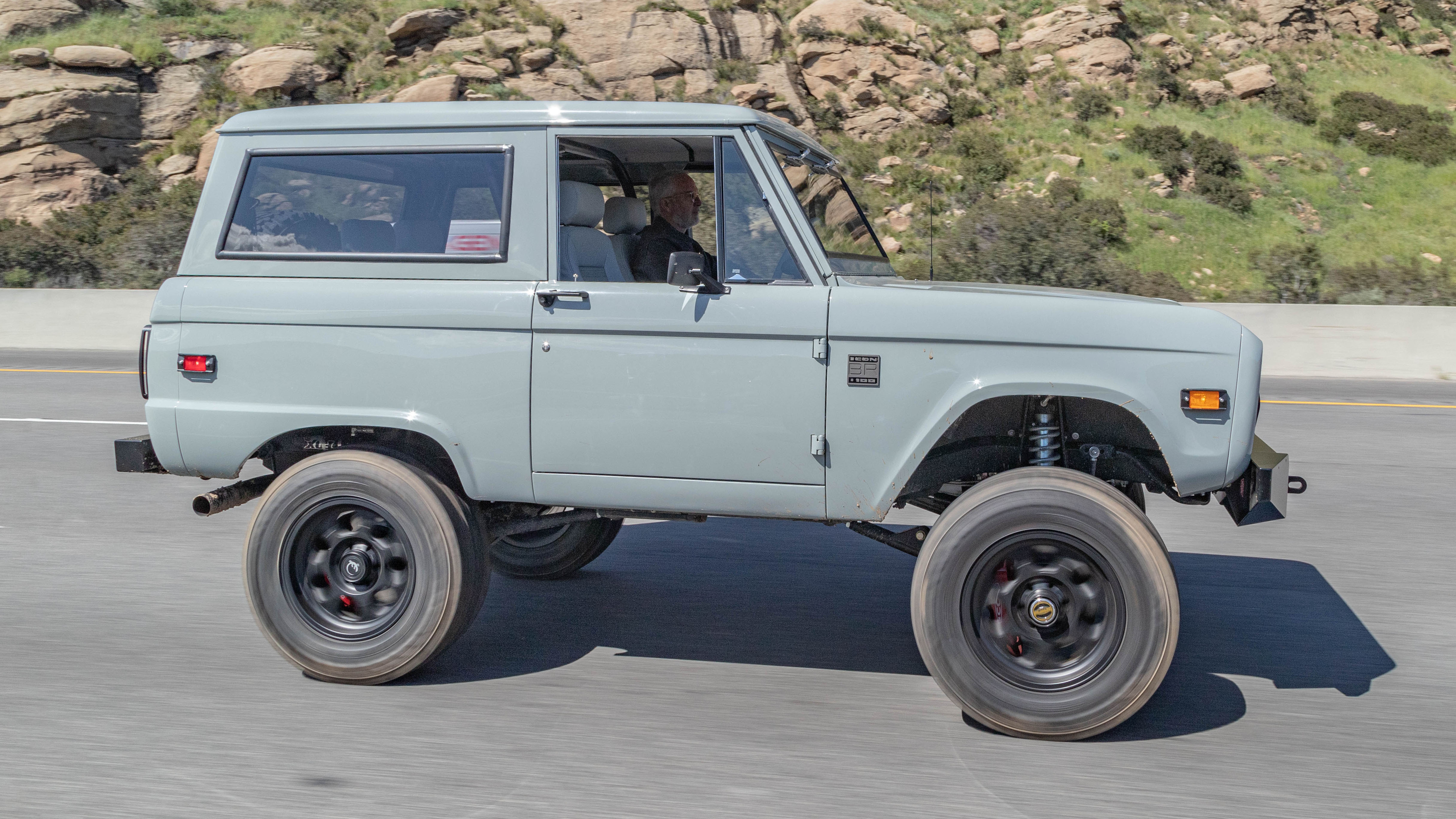 Icon Ford Bronco 100 2023