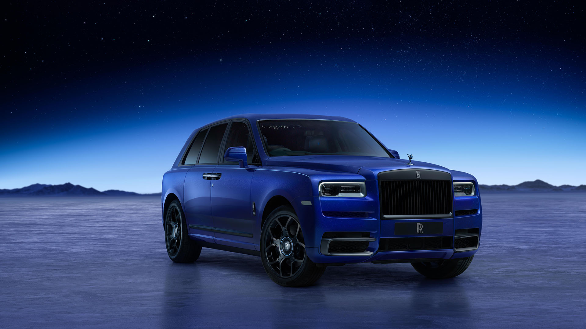 Static shot of Blue Shadow Black Badge Cullinan