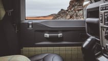 LAND ROVER CLASSIC DEFENDER WORKS V8 ISLAY EDITION Top Gear