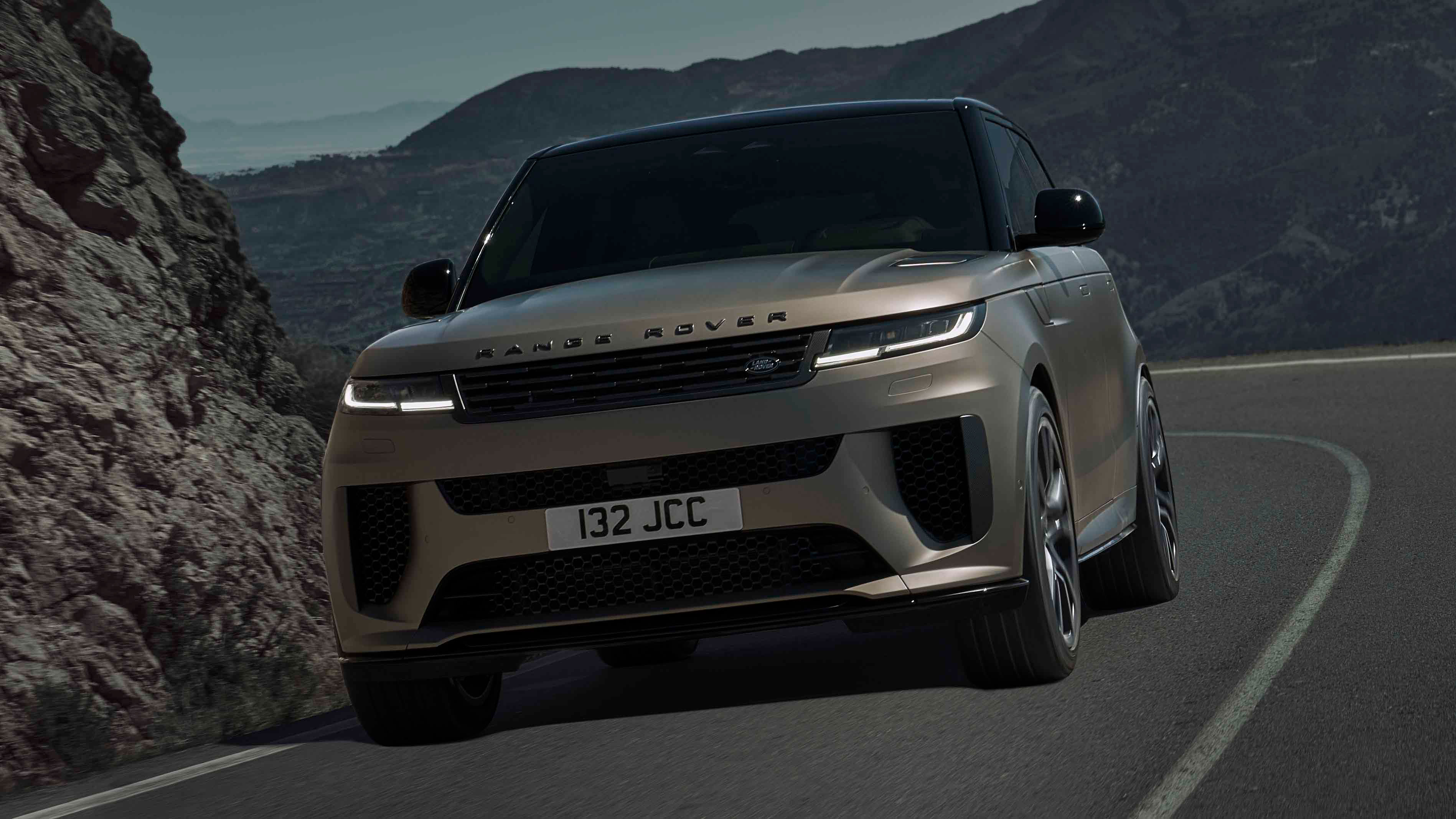 Range Rover SV revealed 2023