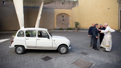 RENAULT 4