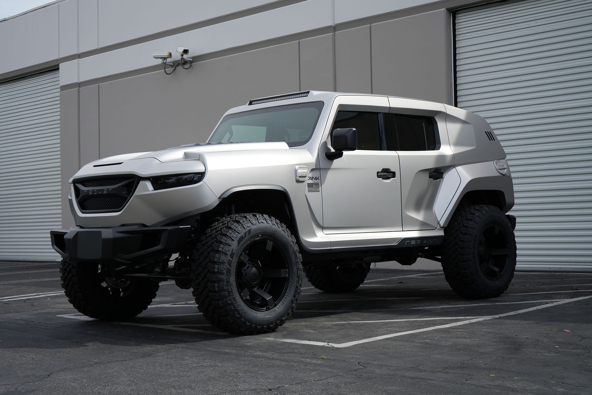 Three quarter shot of Rezvani Tank Hybrid edition 