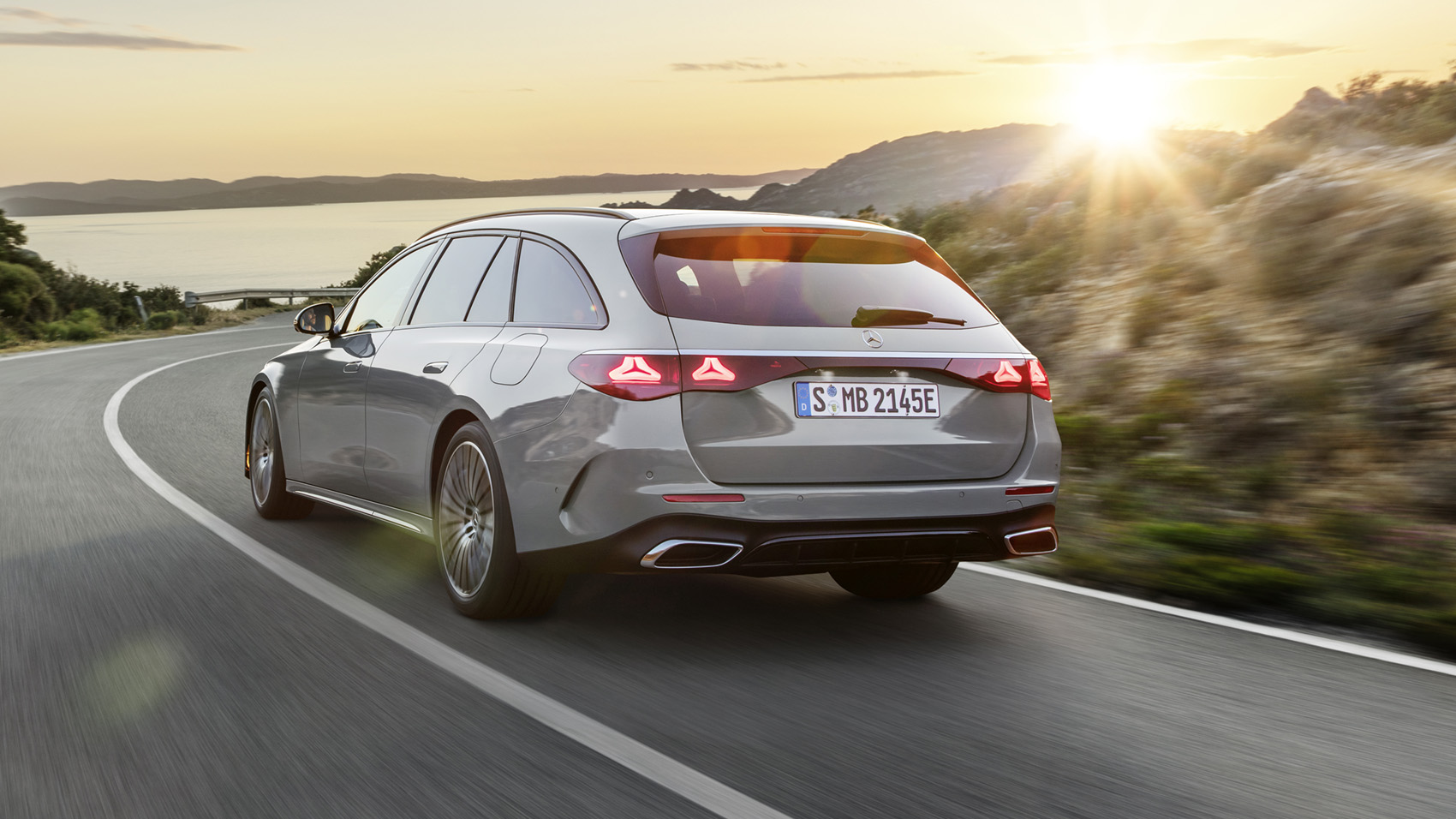 Mercedes E-Class estate rear three quarters dynamic