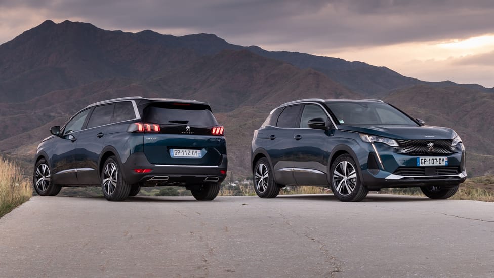 How does the hybrid tech in the Peugeot 3008 and 5008 work?