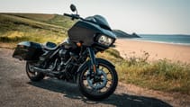 Harley Davidson Road Glide ST front