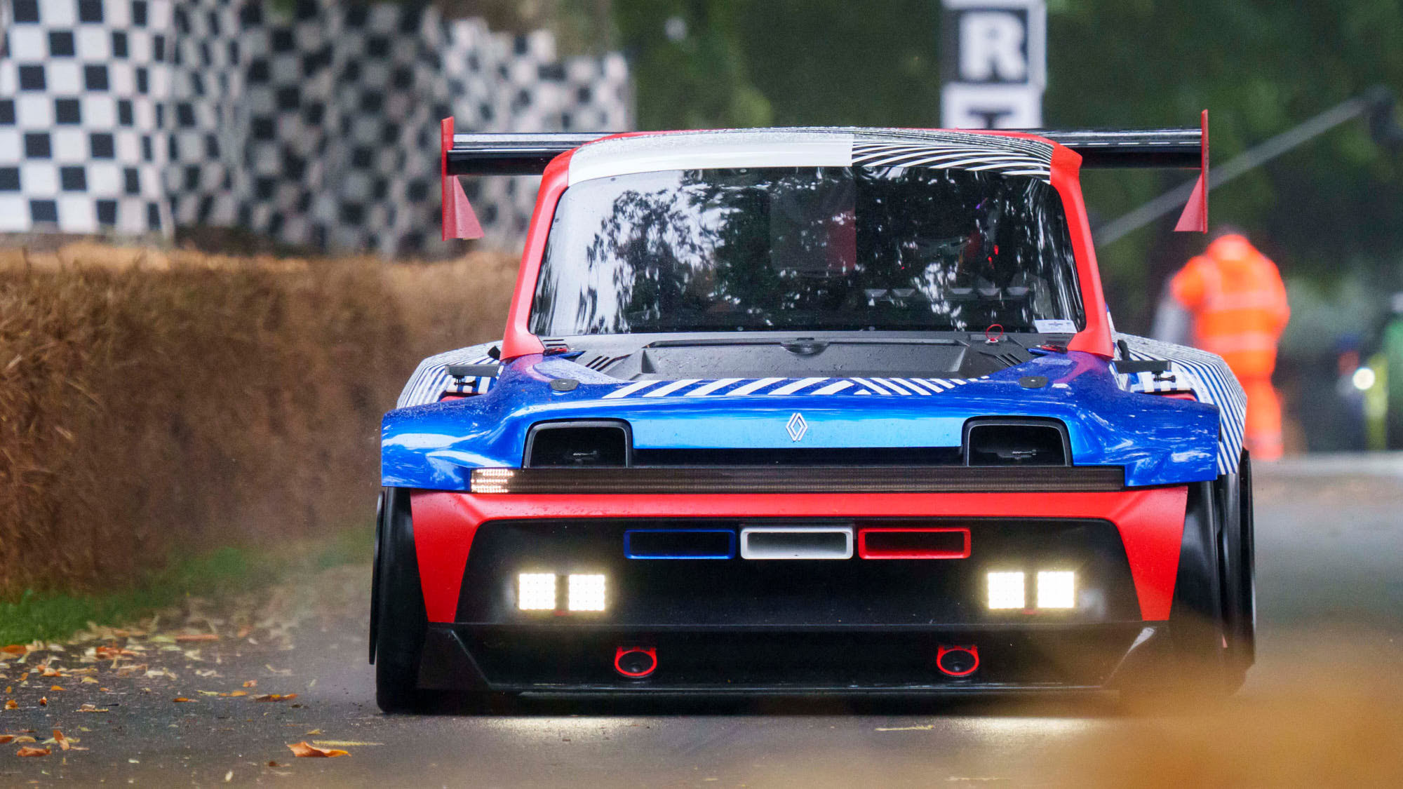 Flat out with Yvan Muller in the rocketship Renault 5 Turbo 3E electric hatch