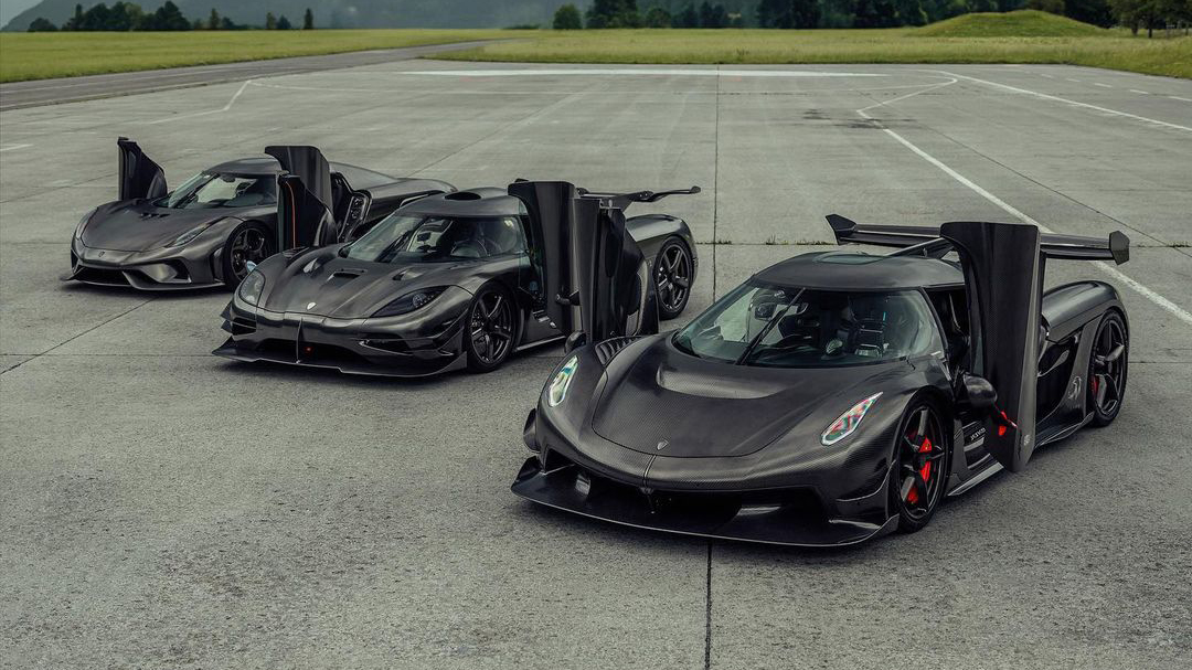 Koenigsegg Naked Carbon trio