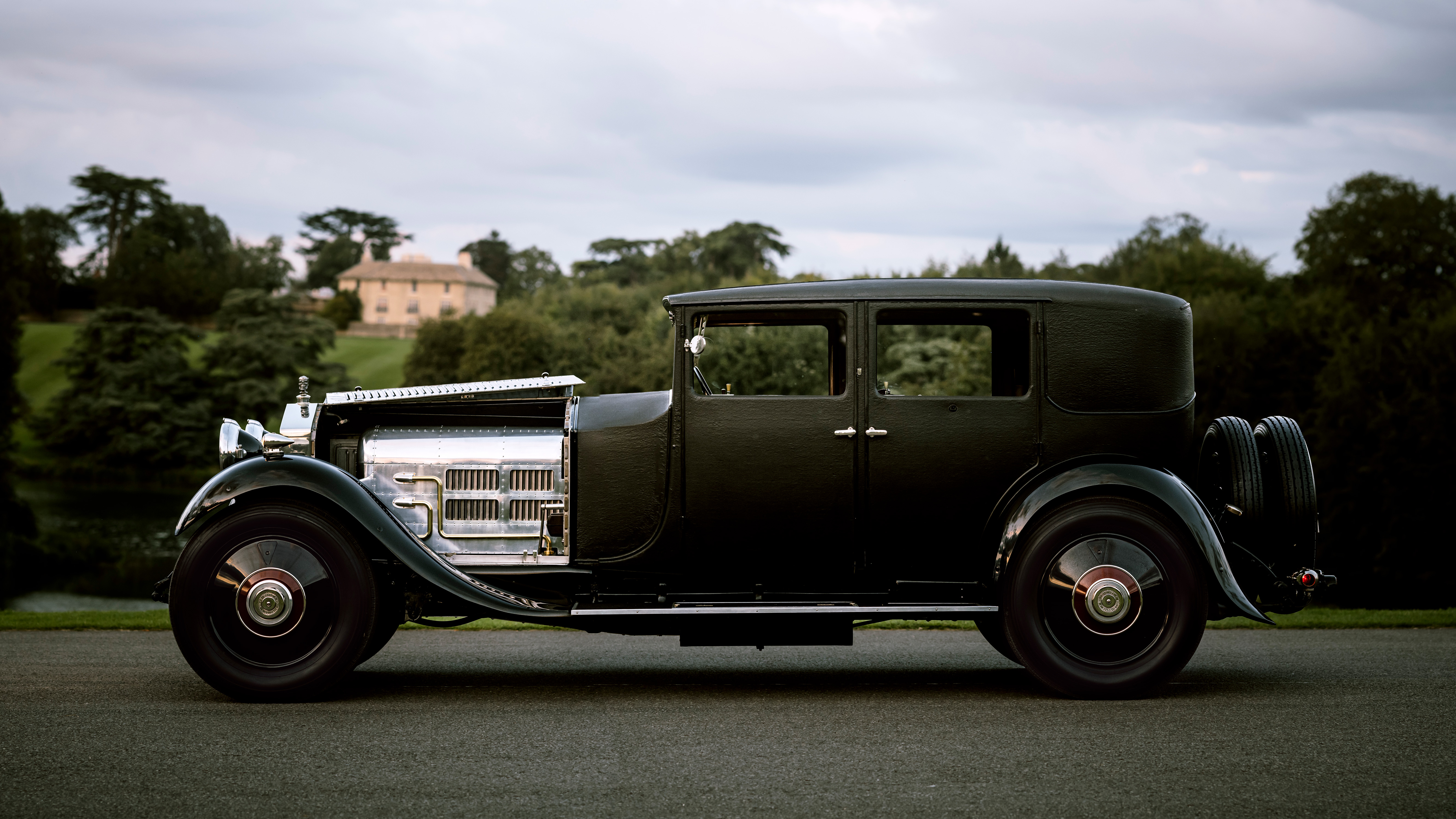 Electrogenic Rolls Royce Phantom II profile