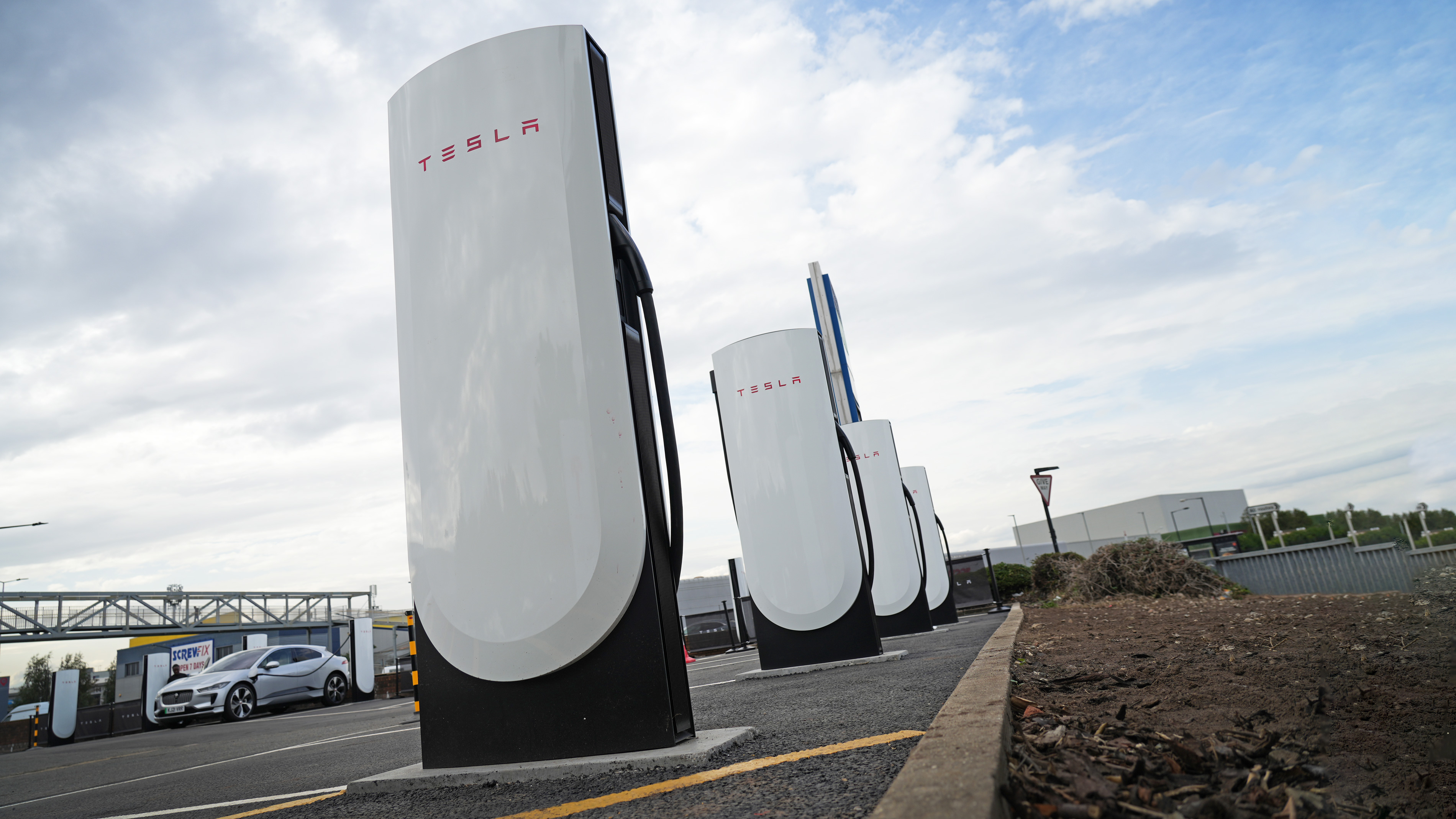 V4 Tesla Supercharger station