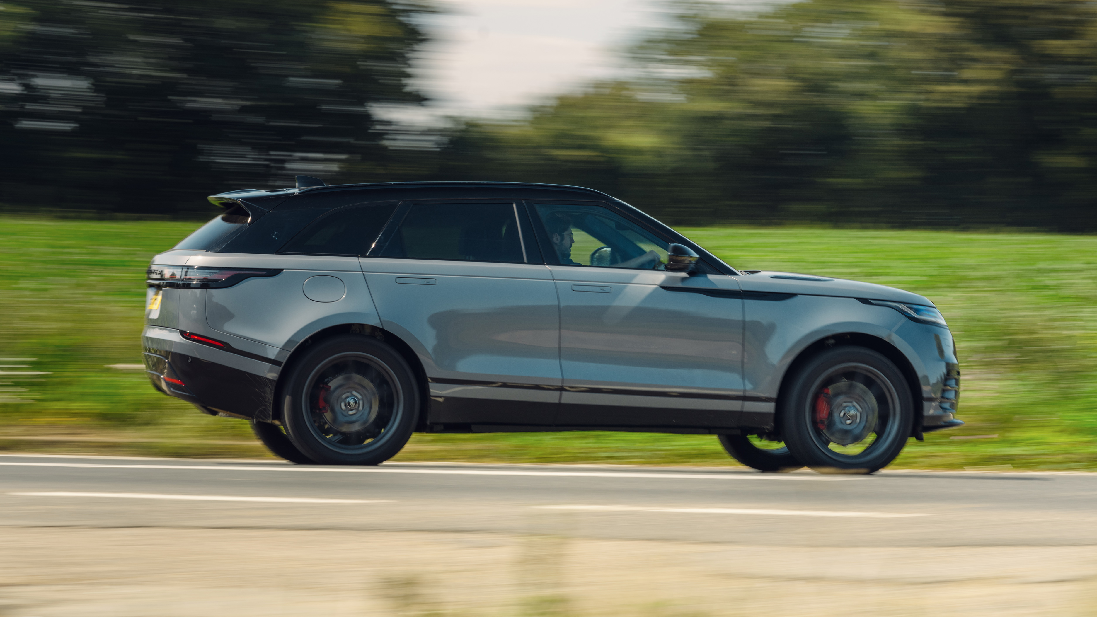 Range Rover Velar profile