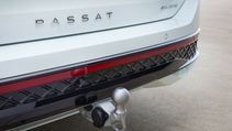 Close up shot of Passat eHybrid's tow bar