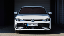 The new 2024 VW Passat Variant in white in a static straight-on shot