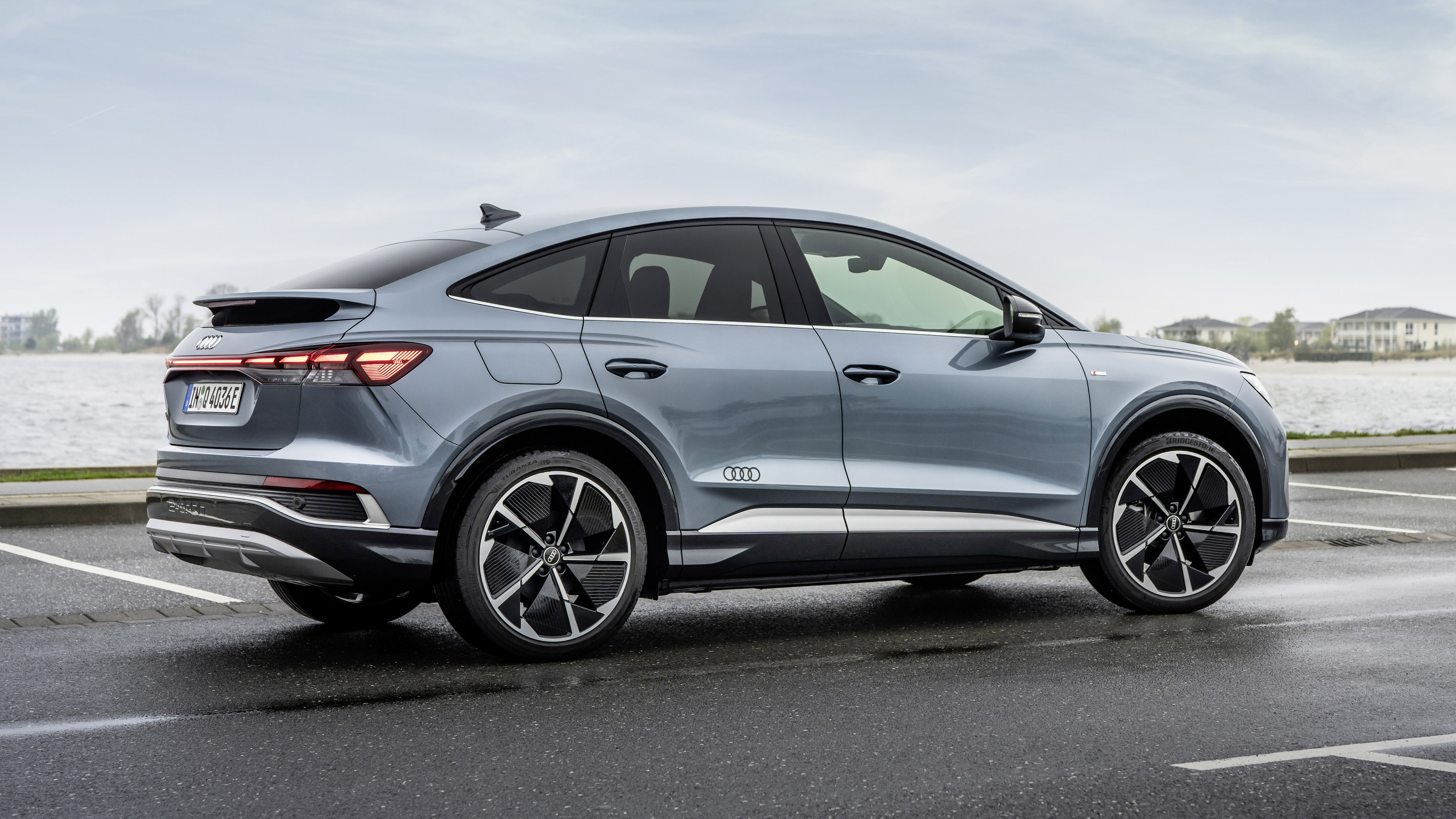 Q4 Sportback e-tron Top Gear