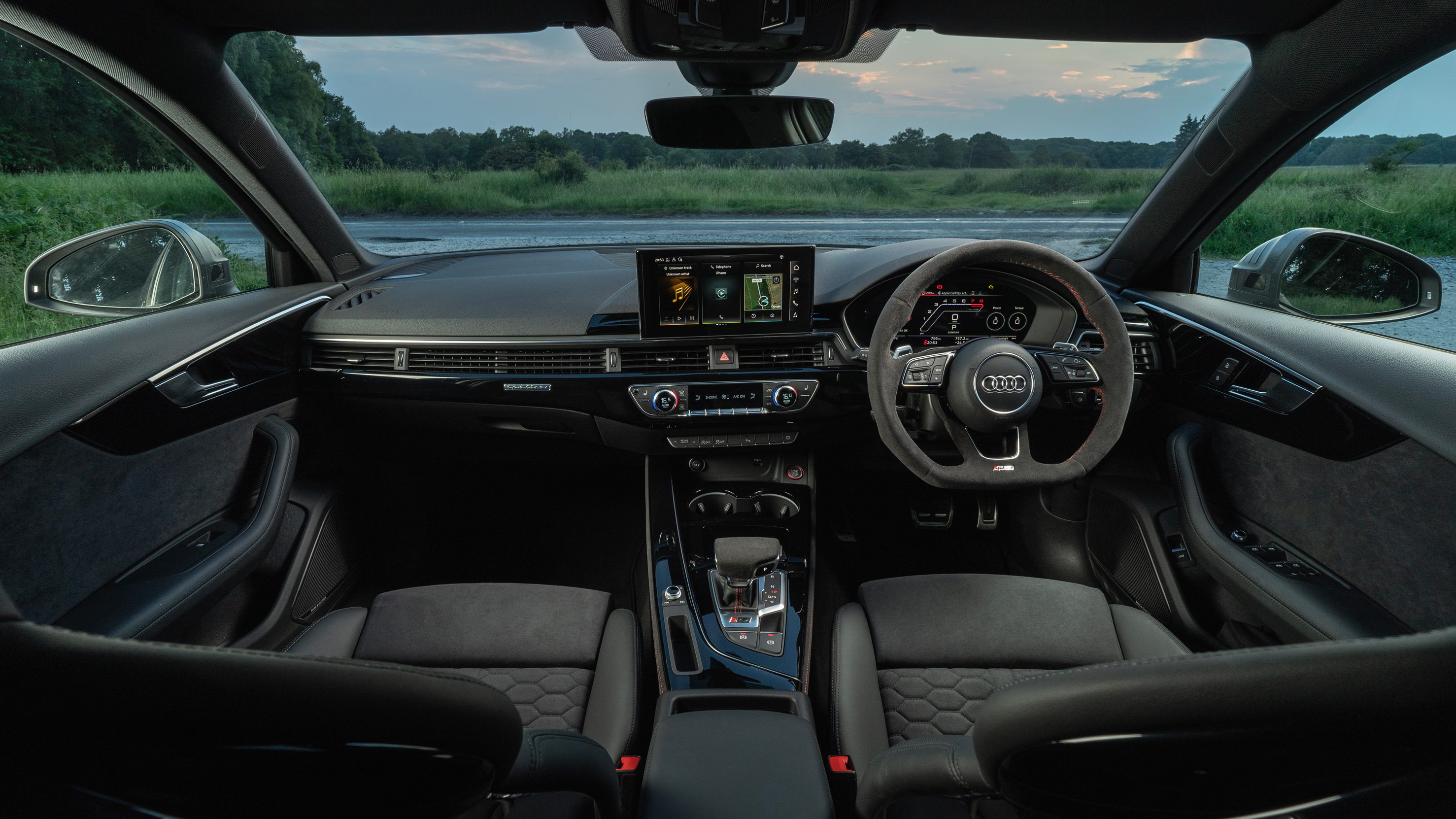 Audi RS4 Avant interior