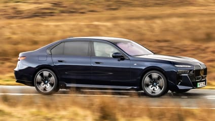 Driving shot of the BMW 7 Series