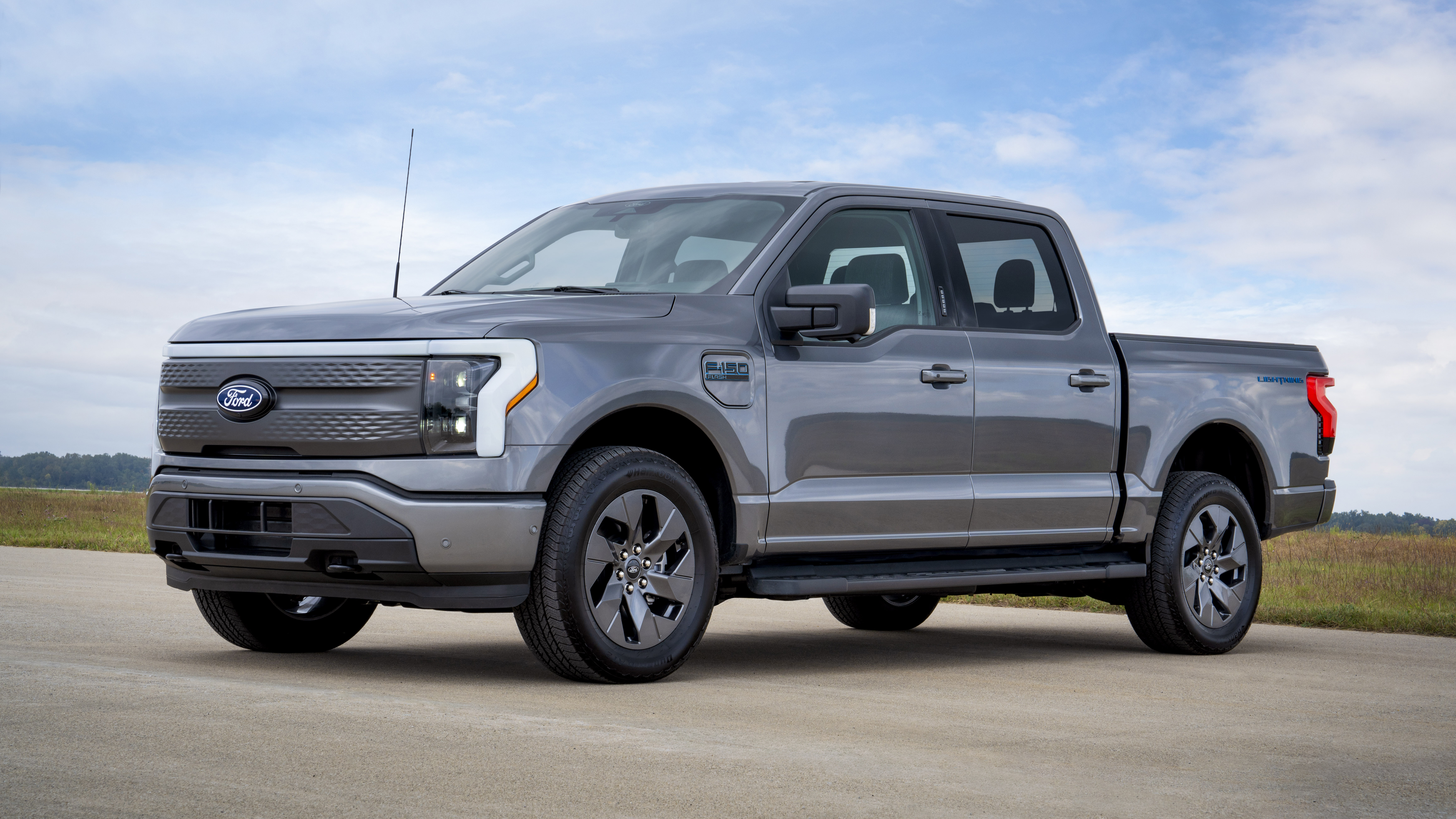 Ford F-150 Lightning Flash revealed USA 2023