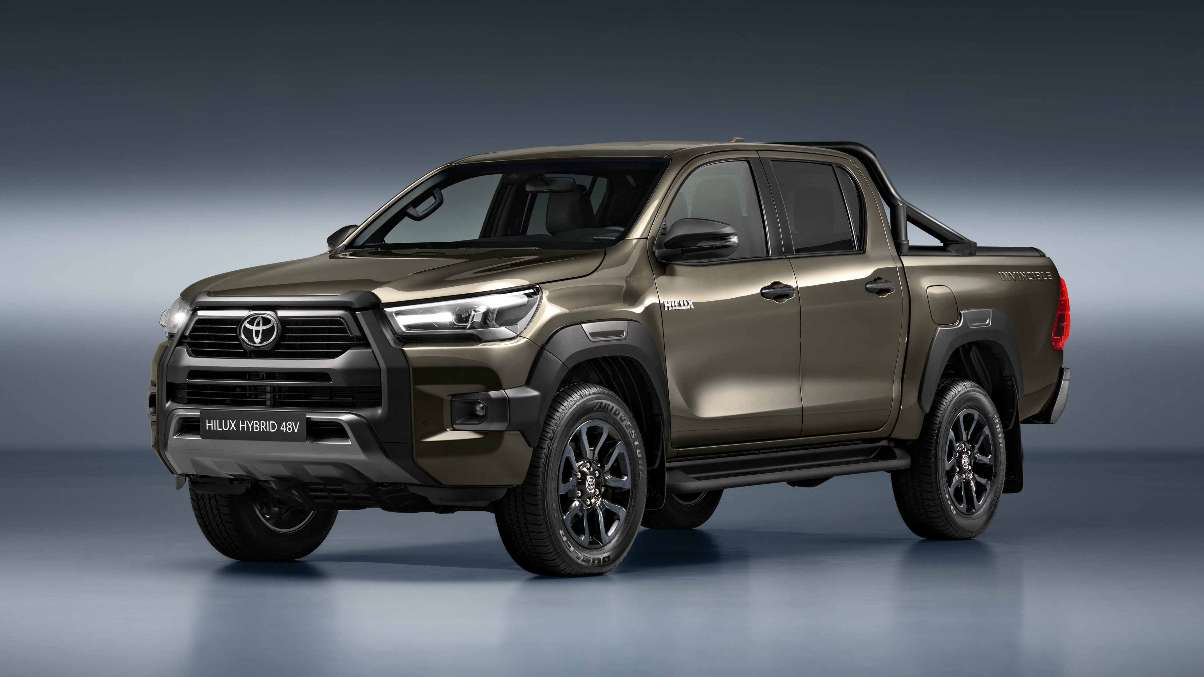 Toyota Hilux Hybrid 48V Top Gear