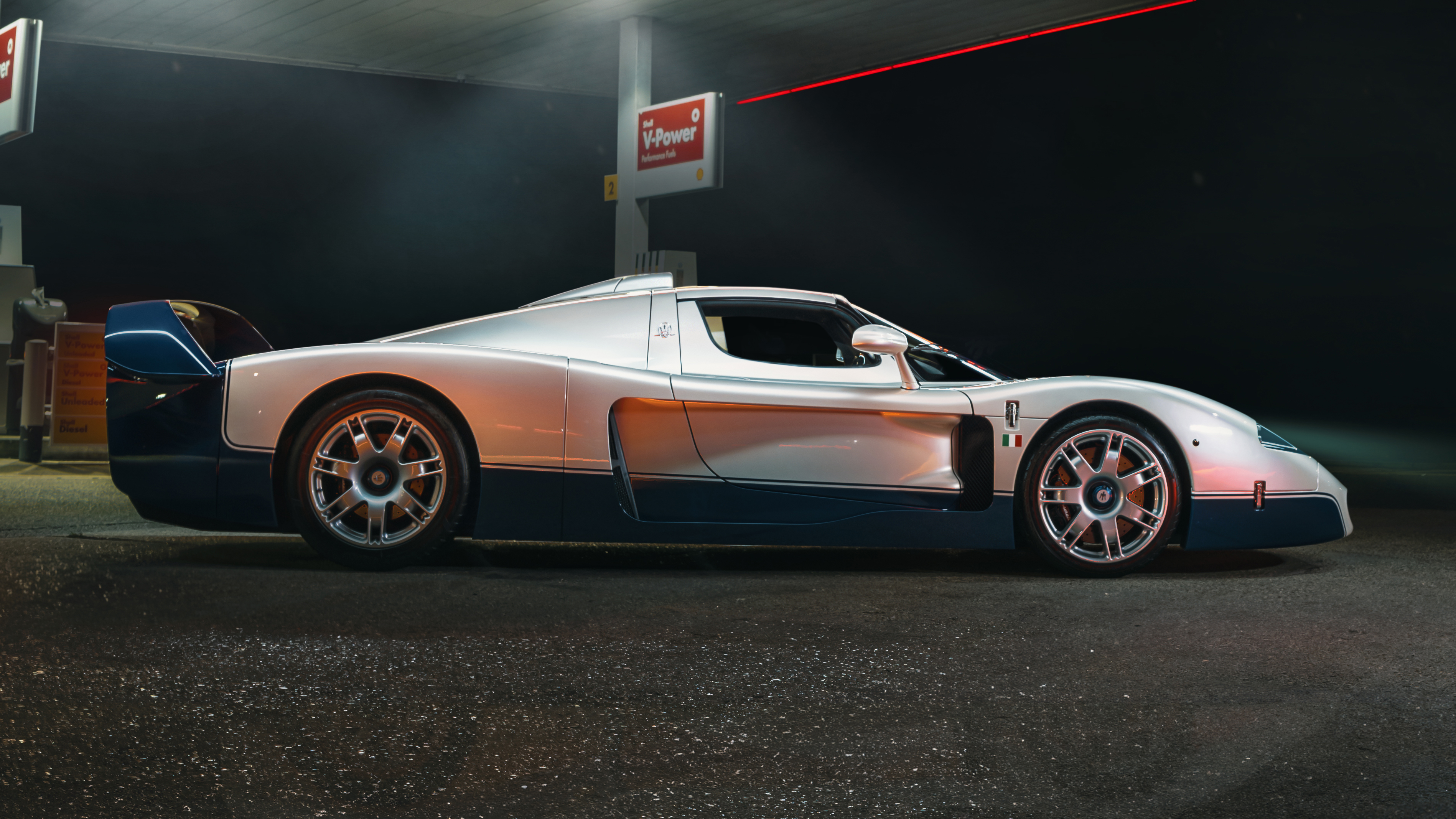 Maserati MC12 profile