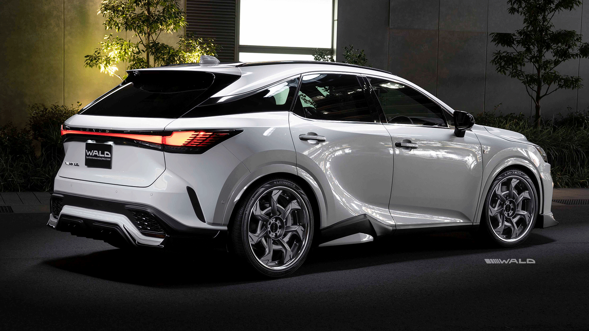 Lexus RX F Wald International