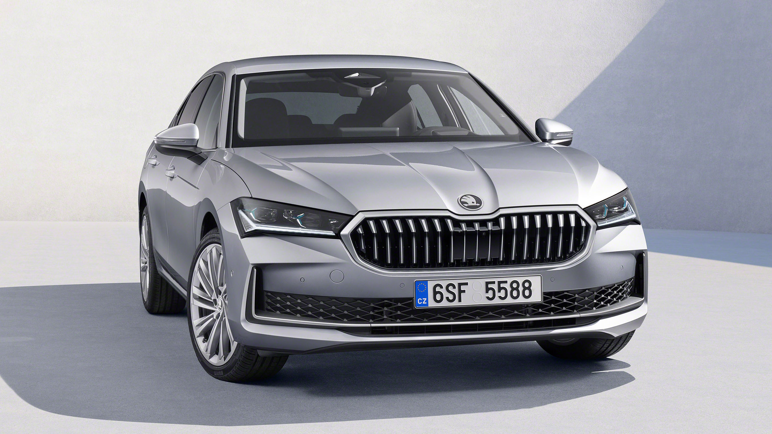 New Skoda Superb revealed 2023