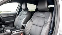 Renault Arkana front seats