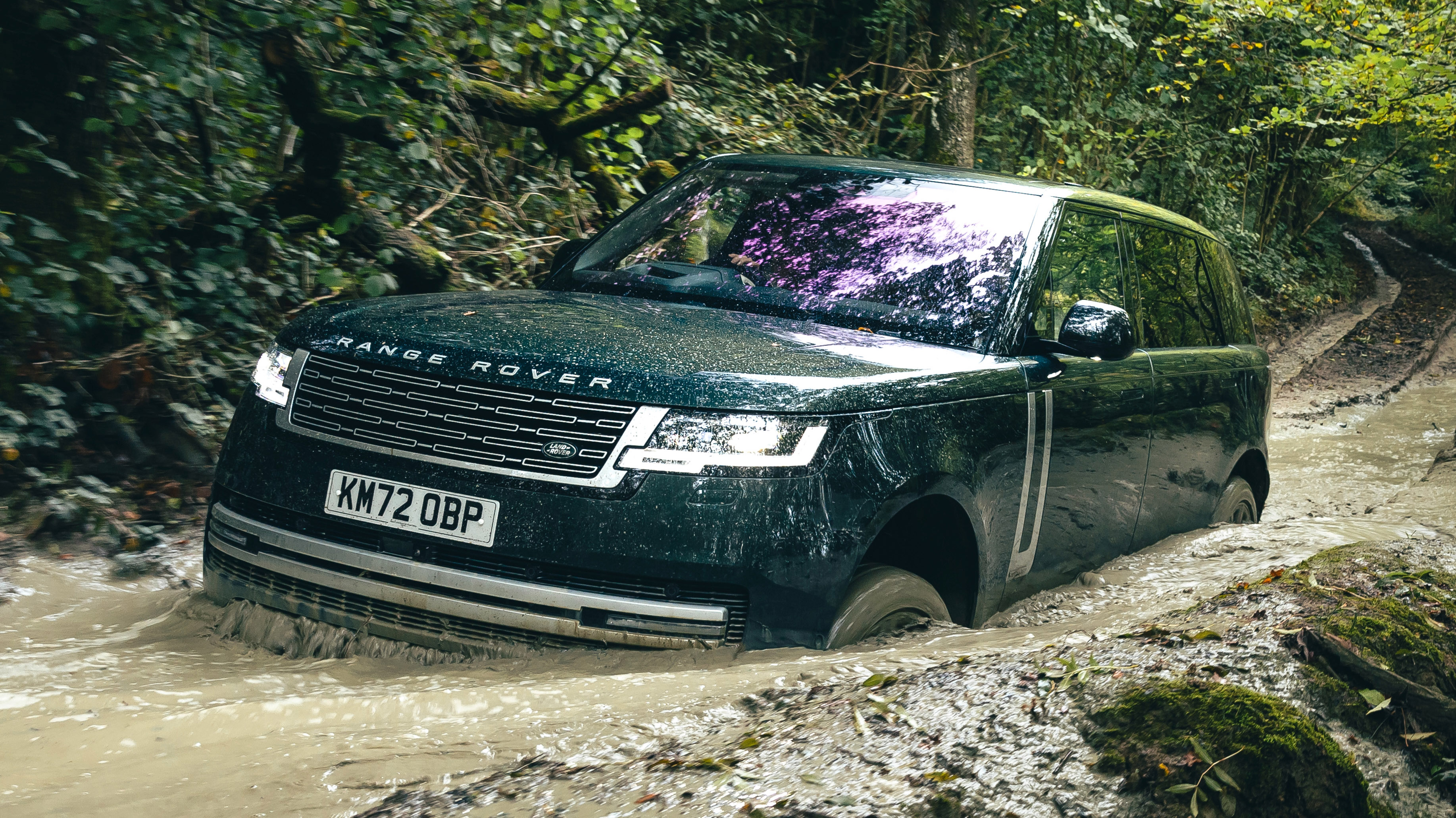 Land Rover Range Rover wading