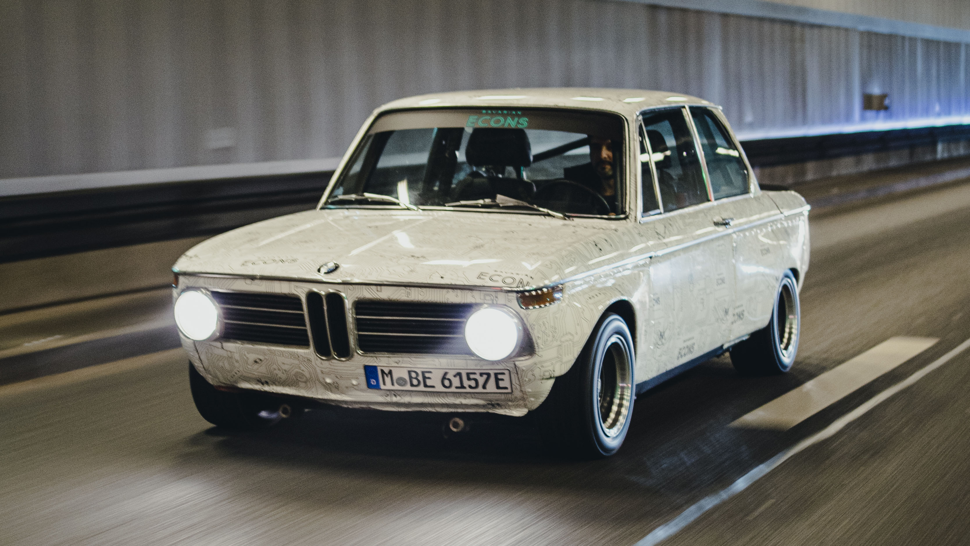 BMW 2002 restomod