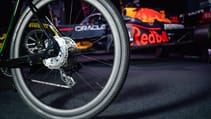 Skarper e-bike/Red Bull