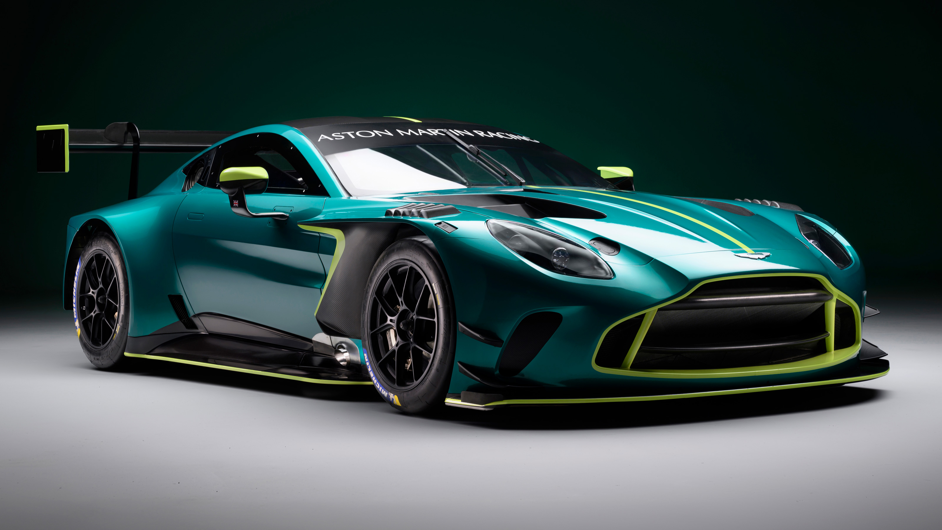 Aston Martin Vantage GT3 front