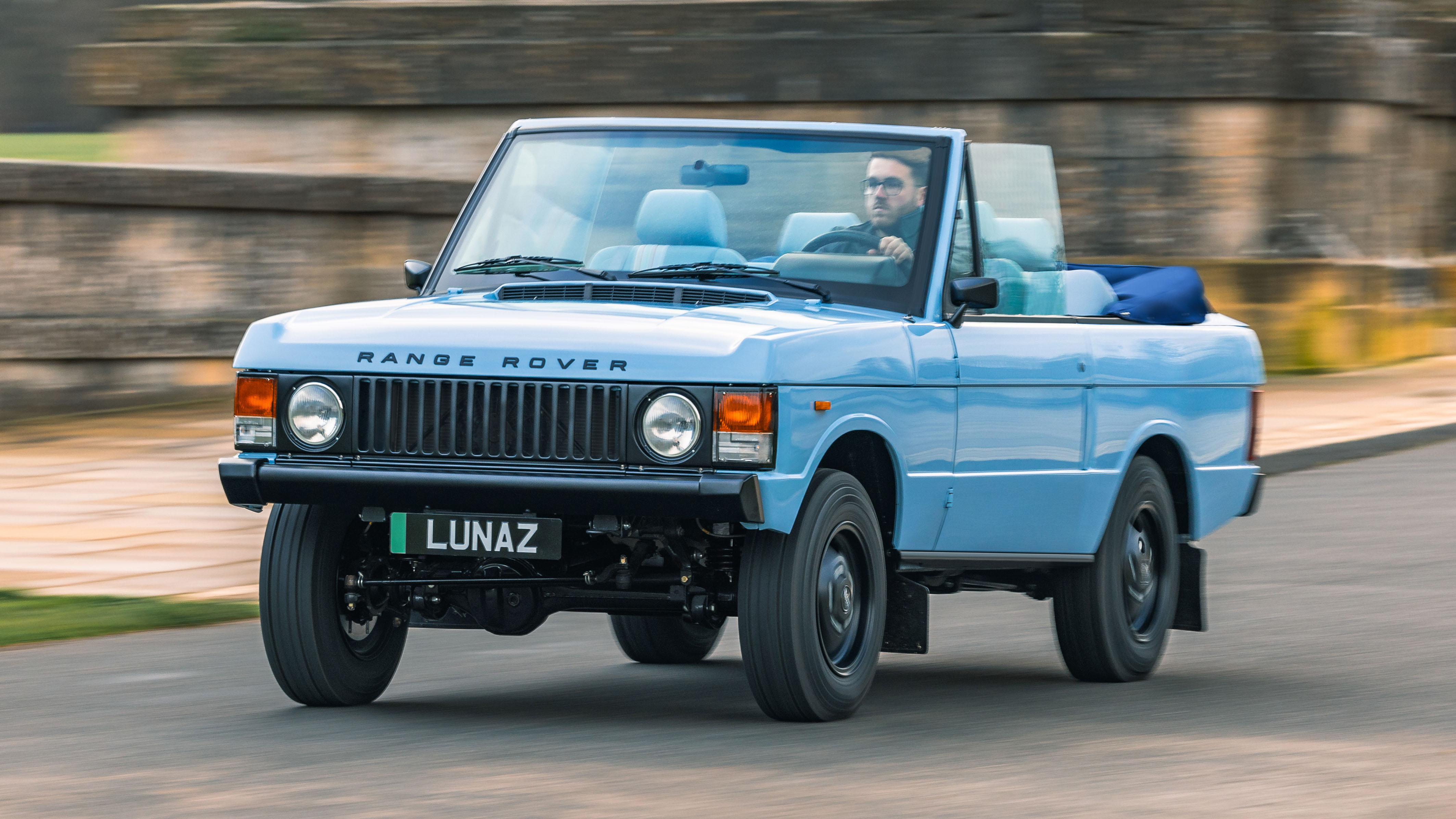 Lunaz Range Rover Safari revealed 2024