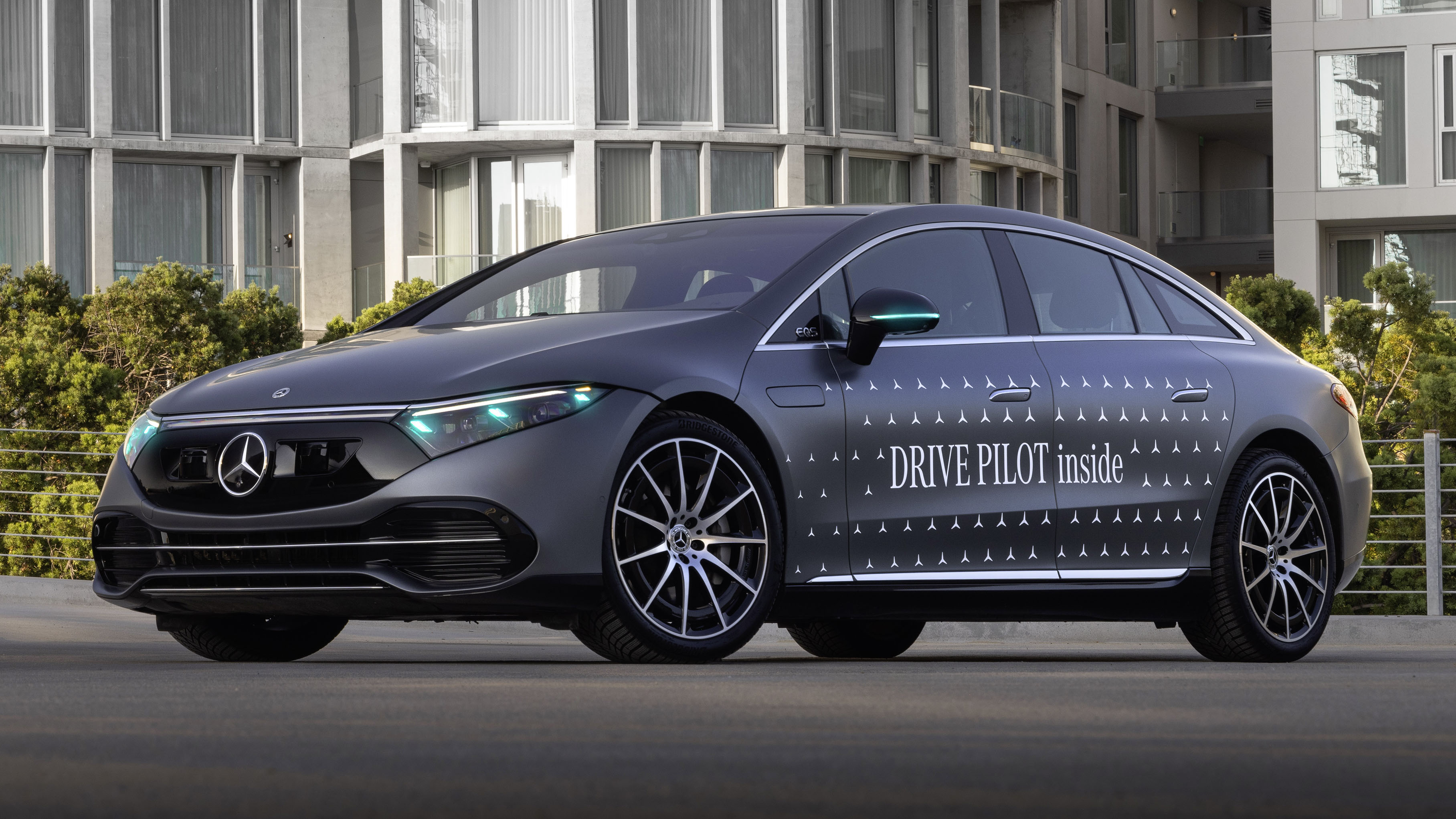 Mercedes EQE self driving