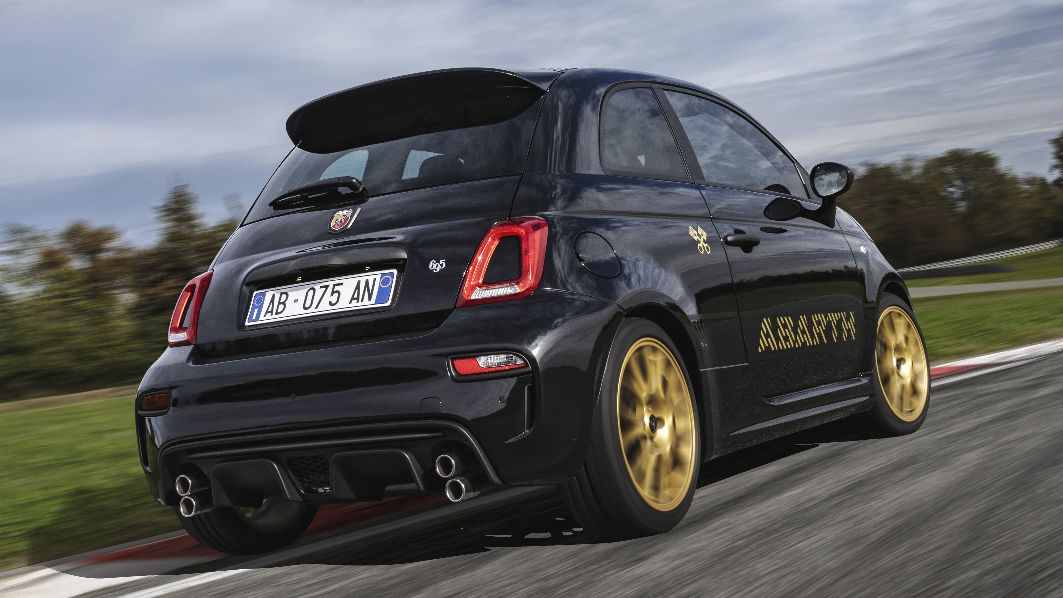 Abarth 695 75 Anniversario