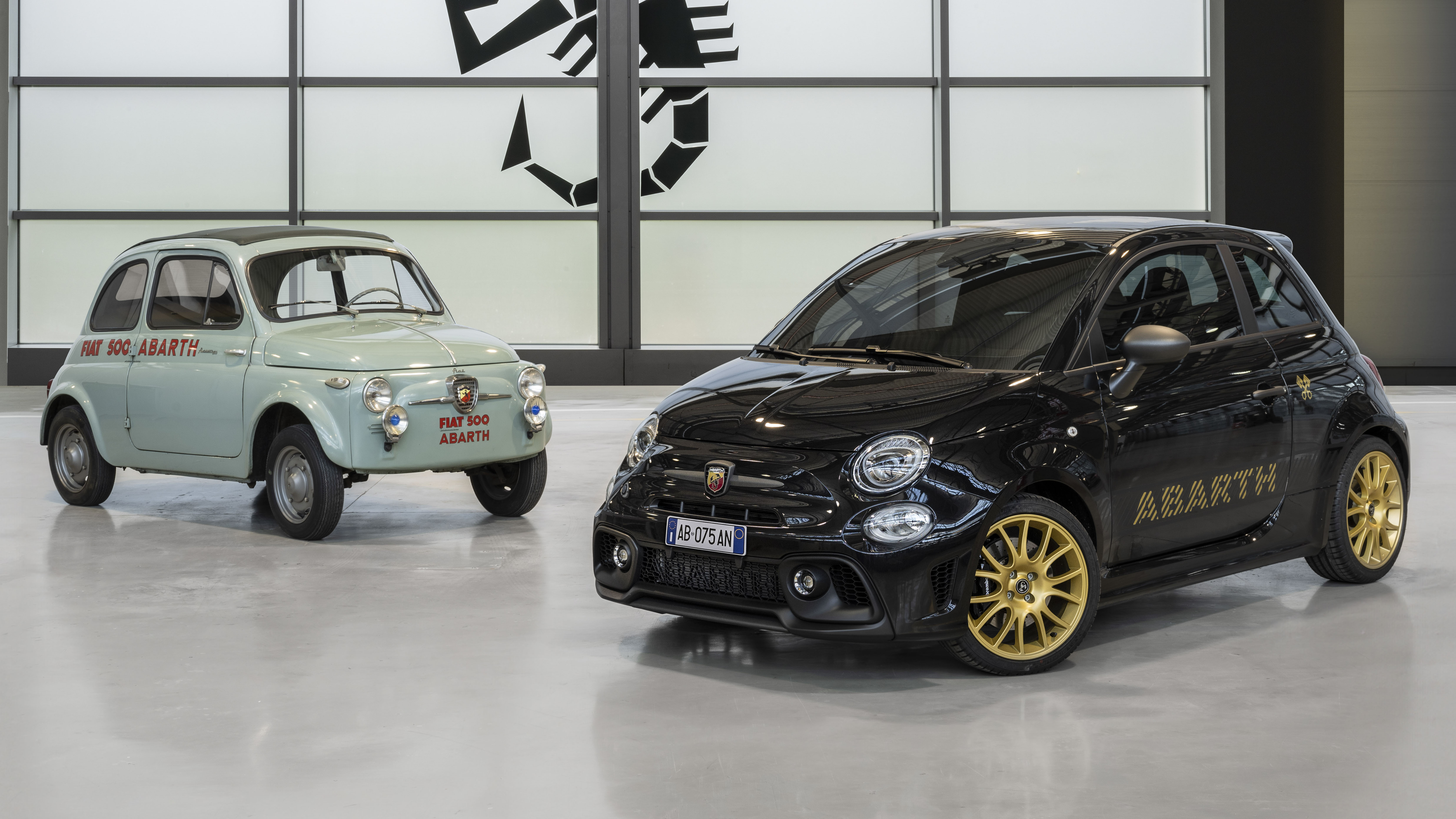 Abarth 695 75 Anniversario