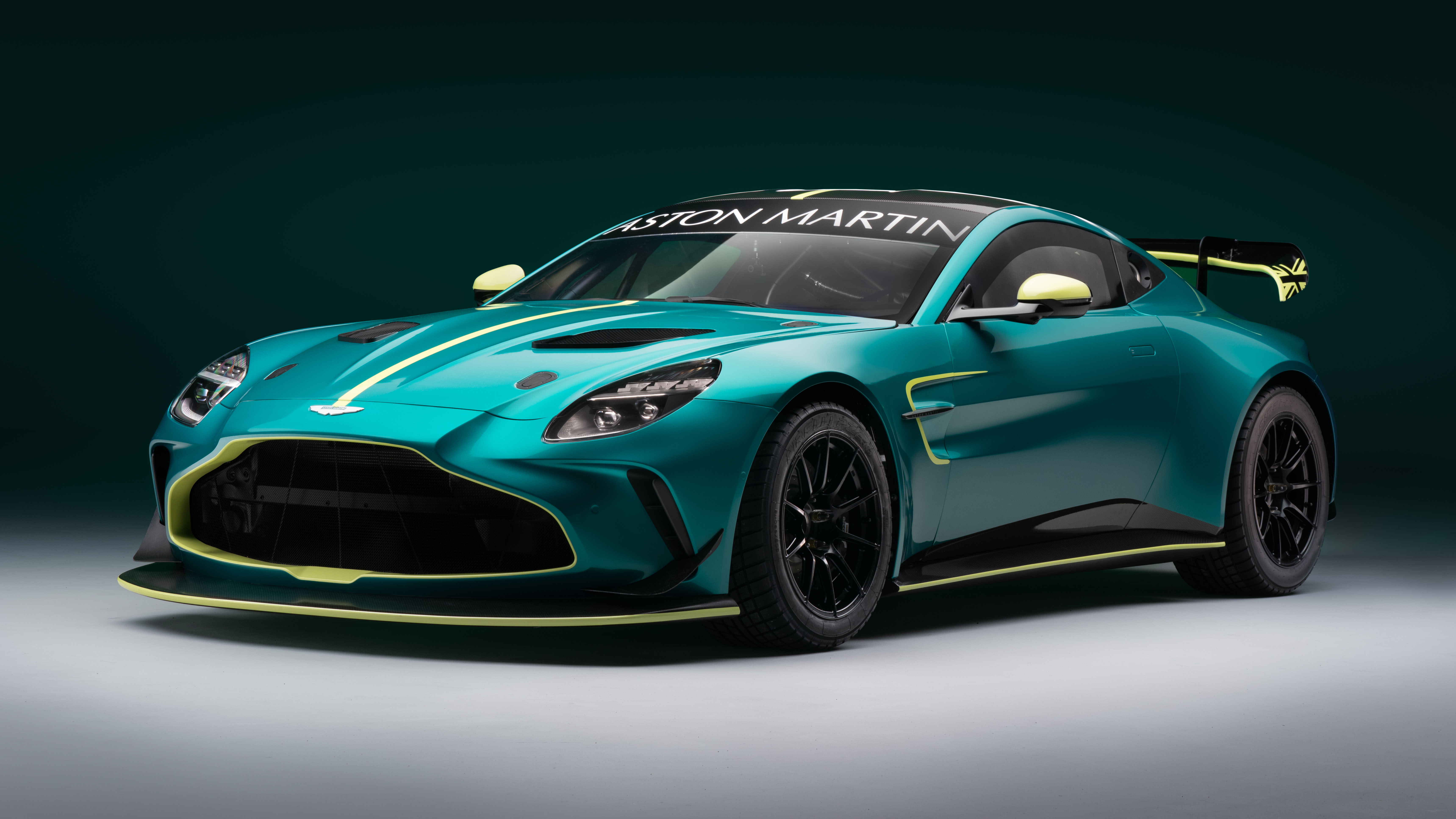 Aston Martin Vantage GT4 revealed 2024