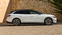 Volkswagen ID.7 Tourer revealed 2024